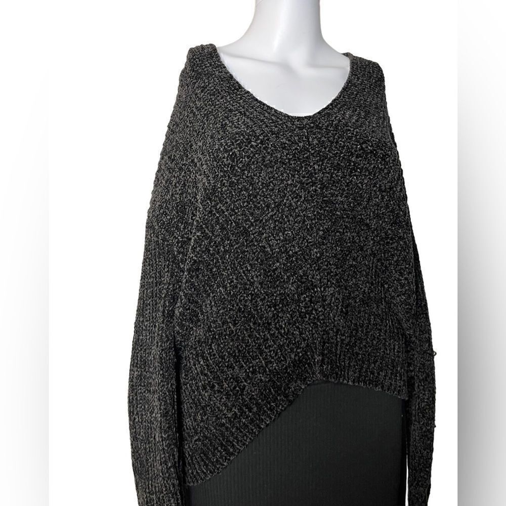 Urban Outfitters V Neck Chenille Sweater Black Size Small